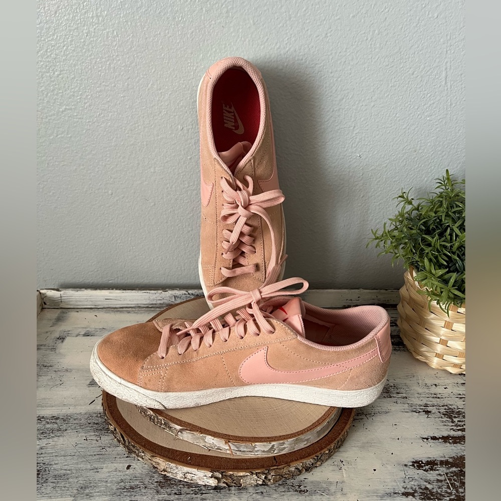 Nike Blazer Low Men 8.5 Women’s 9.5/10 Peach Pink Suede Retro Athletic Sneakers - Picture 2 of 9